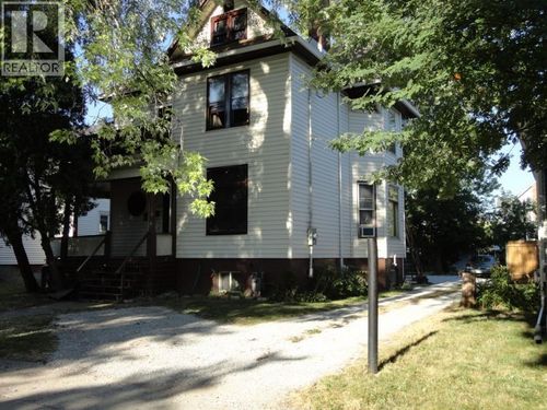 139 Forsyth St S, Sarnia, ON, N7T3A8 | Card Image