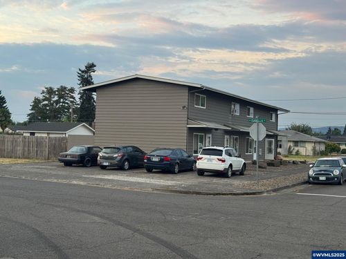 415 S 9th St, Lebanon, OR, 97355-2018 | Card Image