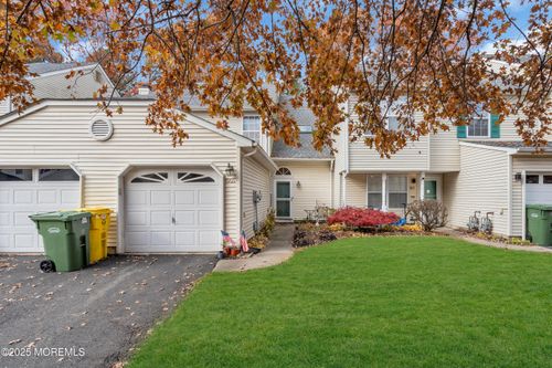 565 Woodbine Ln, Lakewood, NJ, 08701-5878 | Card Image