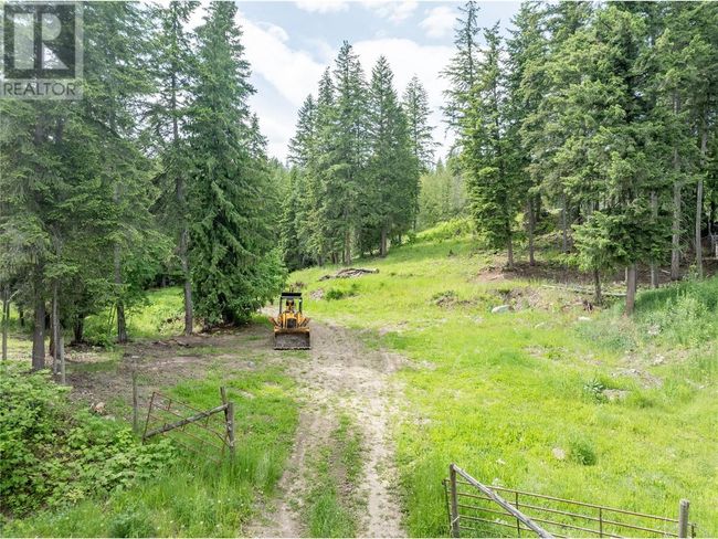 3175 Hautala Rd, Home with 0 bedrooms, 0 bathrooms and null parking in Sorrento BC | Image 4