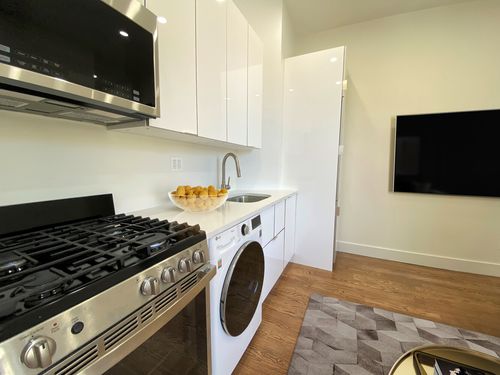 33-455 Hudson St, New York, NY, 10014-3792 | Card Image