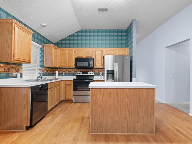 314 Branch Bnd, House other with 3 bedrooms, 2 bathrooms and null parking in Euless TX | Image 9