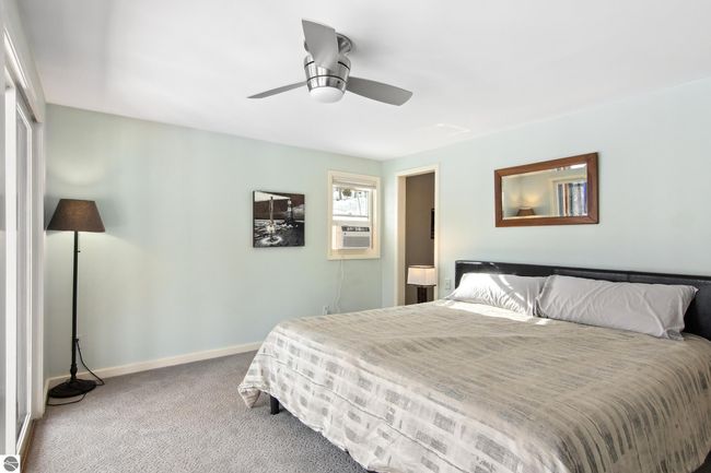 400 W Broadway, House other with 3 bedrooms, 2 bathrooms and null parking in Suttons Bay MI | Image 18