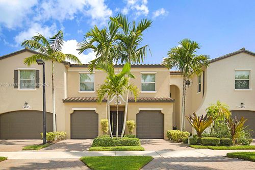 4631 Mediterranean Cir, Palm Beach Gardens, FL, 33418-1002 | Card Image