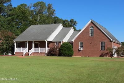 Front of residence | Image 1