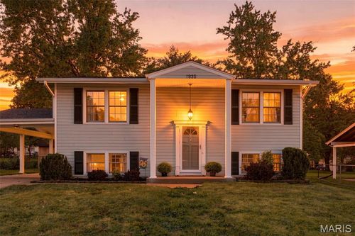 1835 San Pedro Ln, Fenton, MO, 63026-3247 | Card Image