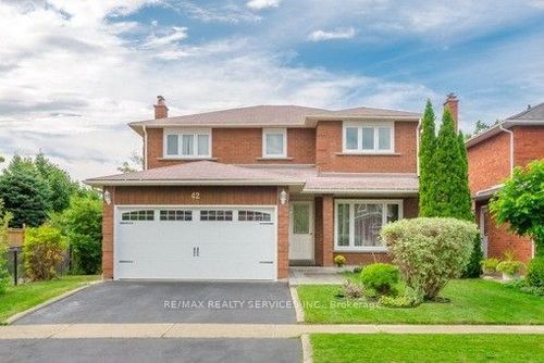 42 Dundalk Cres, Brampton, ON, L6Z2V1 | Card Image