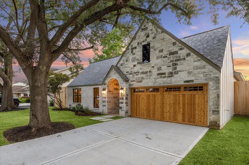 1031 Nashua St, Houston, TX, 77008-6424 | Card Image