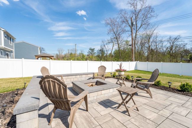 2512 E Maple Rd, House other with 4 bedrooms, 3 bathrooms and null parking in Troy MI | Image 38