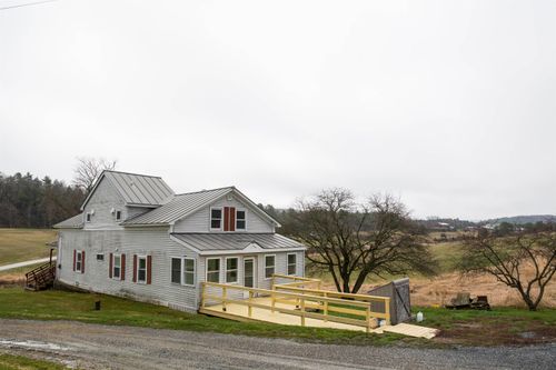 557 Pleasant Valley Rd, Benson, VT, 05743-9236 | Card Image