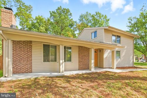 229 W Meadowland Ln, STERLING, VA, 20164-1146 | Card Image
