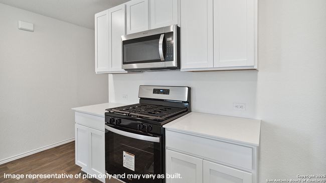 15519 Mint Patch Mdw, House other with 4 bedrooms, 2 bathrooms and null parking in Von Ormy TX | Image 7