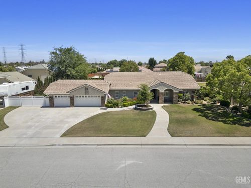 2800 Adee Ln, Bakersfield, CA, 93314-5212 | Card Image