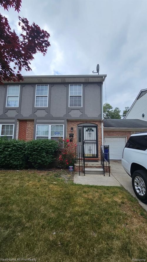 15413 Meyers Rd, Detroit, MI, 48227-4097 | Card Image