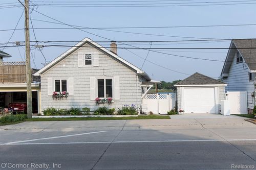 105 Gratiot Blvd, Marysville, MI, 48040-1174 | Card Image