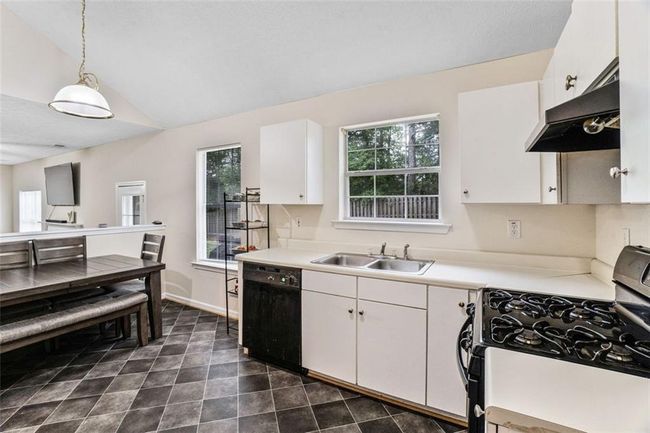 675 Michael Cir, House other with 3 bedrooms, 3 bathrooms and 4 parking in Monroe GA | Image 12