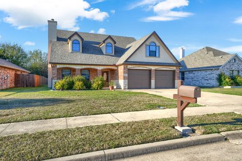147 Birdsong Ln, Terrell, TX, 75160-5032 | Card Image