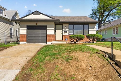 5503 Forest Ave, Kansas City, MO, 64110-2813 | Card Image
