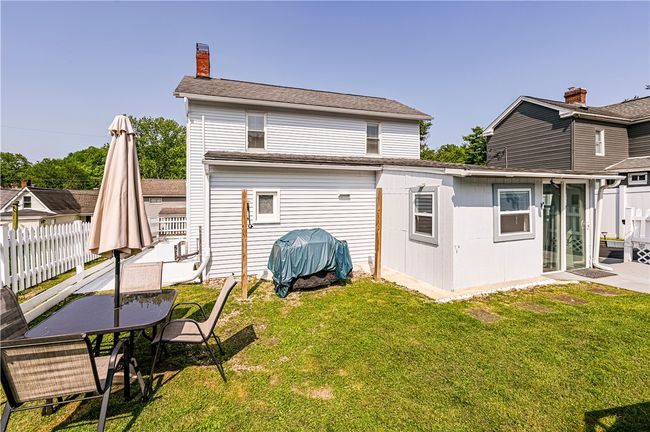 2216 Keystone Ave, House other with 3 bedrooms, 2 bathrooms and 1 parking in Hempfield Twp - WML PA | Image 11