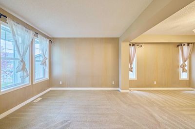 119 Cougar Ridge Dr Sw, House detached with 4 bedrooms, 2 bathrooms and 4 parking in Calgary AB | Image 2