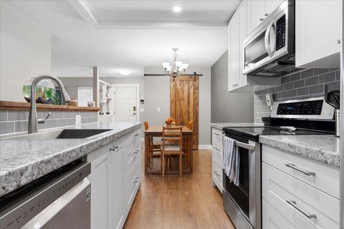 1621-34909 Old Yale Rd, Abbotsford, BC, V3G2E7 | Card Image