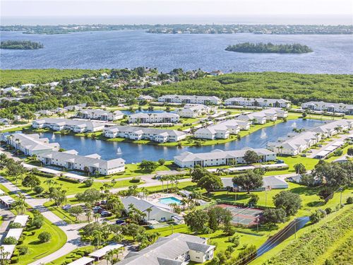 464-464 Grove Isle Cir, Vero Beach, FL, 32962-8594 | Card Image