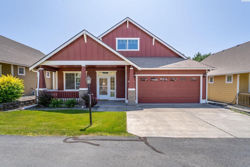 8002 W 21st Ave, Kennewick, WA, 99338-9160 | Card Image