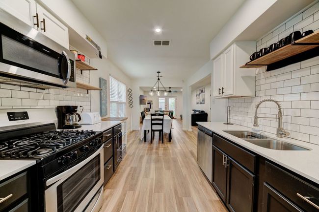 4405 Button Bend Cir, House other with 4 bedrooms, 2 bathrooms and 2 parking in Austin TX | Image 11