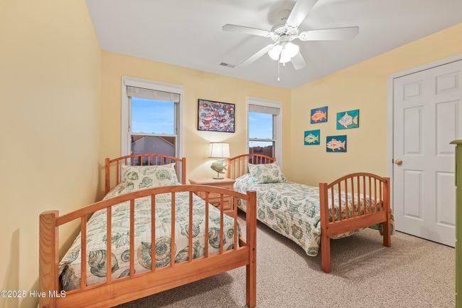 B - 537 Third Ave S, Condo with 4 bedrooms, 5 bathrooms and 1 parking in Kure Beach NC | Image 42