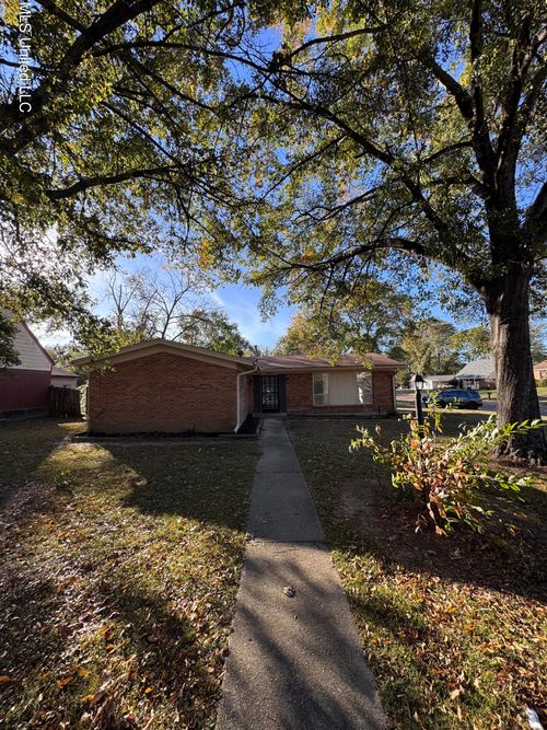 8913 Whitworth St, Southaven, MS, 38671-2117 | Card Image