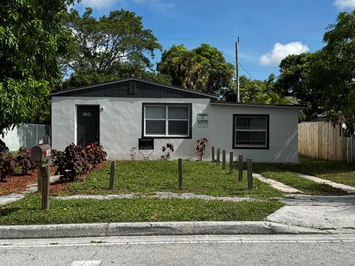 1164 W 31st St, Riviera Beach, FL, 33404-3635 | Card Image