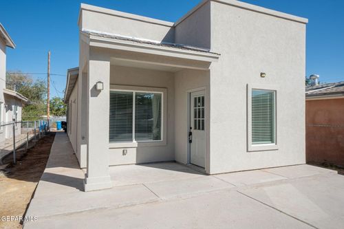 621 Main St, Clint, TX, 79836-2114 | Card Image