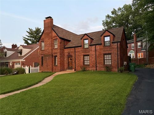 7422 Warwick Dr, Saint Louis, MO, 63121-2435 | Card Image