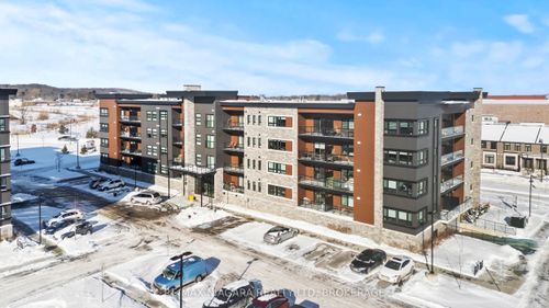 103-120 Summersides Blvd, Fonthill, ON, L0S1E1 | Card Image