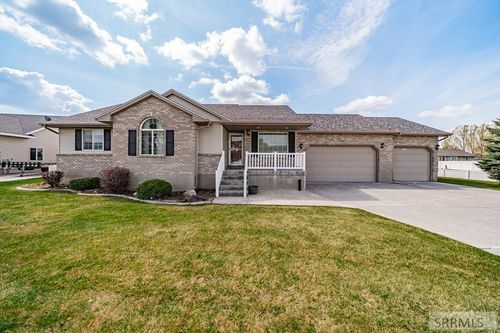 3920 Milestone Cir, Ammon, ID, 83406-4679 | Card Image