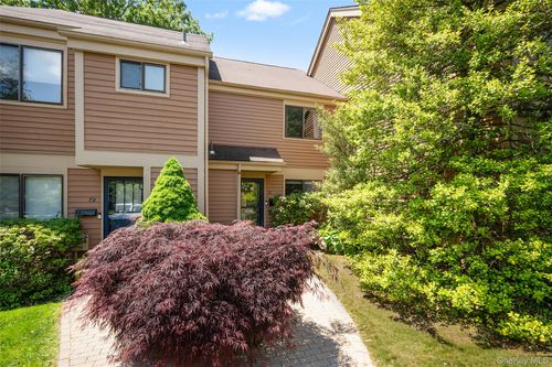 73 Greenway Ln, Rye Brook, NY, 10573-1514 | Card Image