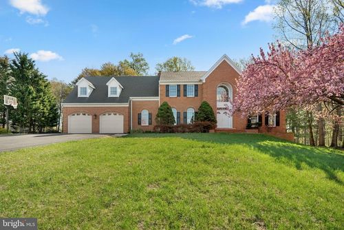 18117 Hayloft Dr, Derwood, MD, 20855-1667 | Card Image