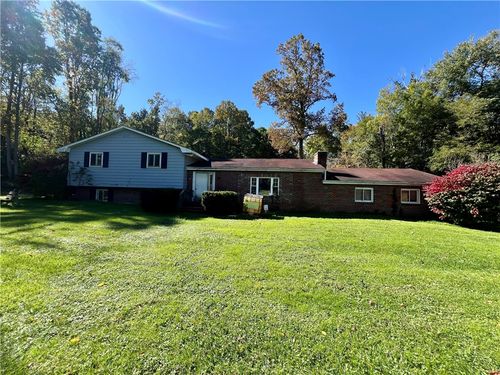 899 New Galilee Rd, New Galilee, PA, 16141 | Card Image