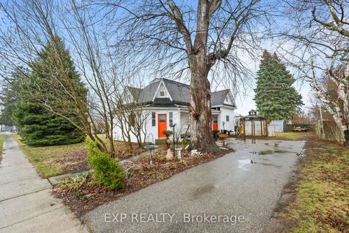 137 Oak Street E, Chatham Kent, ON, N0P1C0 | Card Image