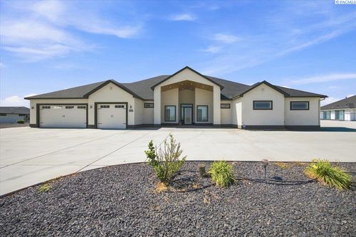 2075 Fraser Dr, Pasco, WA, 99301-1687 | Card Image