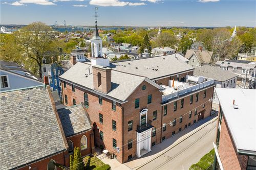2-27 High St, Newport, RI, 02840-3590 | Card Image