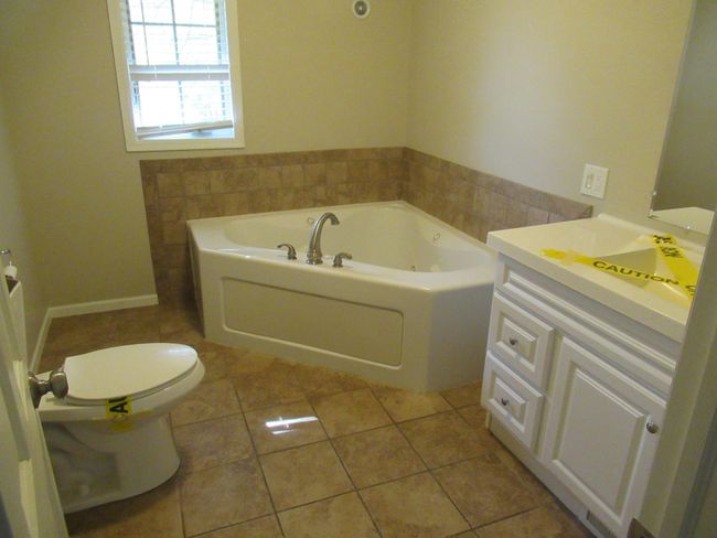 Bathroom 2.JPG | Image 18