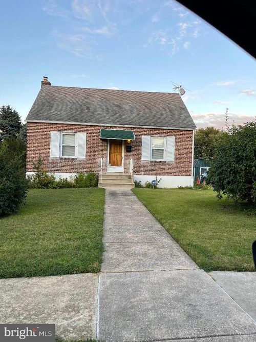 211 Sharon Park Dr, SHARON HILL, PA, 19079-2217 | Card Image