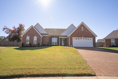 5017 Thornebrook Cv, House other with 4 bedrooms, 2 bathrooms and null parking in Bartlett TN | Image 2