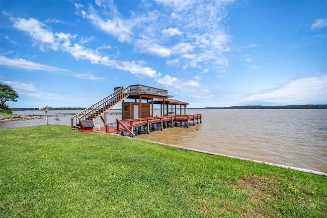 Newly added sundeck to enjoy expansive views | Image 23
