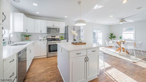 16 Walnut Ct, South Orange, NJ, 07079-1627 | Card Image