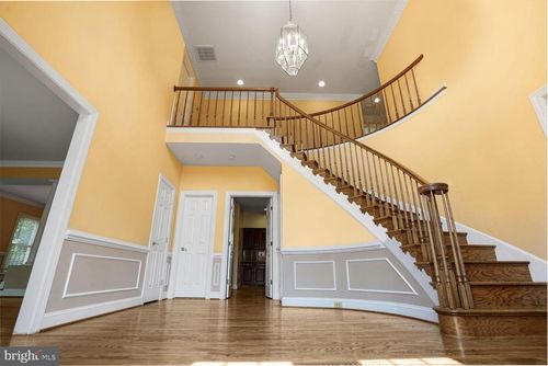7204 Quiet Cv, Annandale, VA, 22003-2574 | Card Image