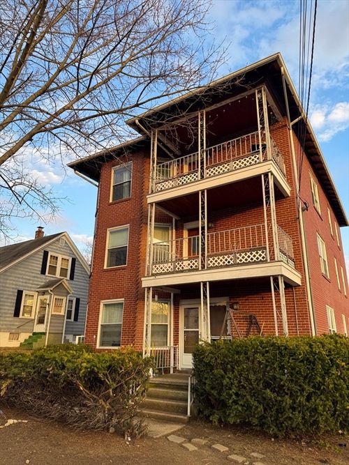 20 Vivian Ave, Cumberland, RI, 02864-1873 | Card Image