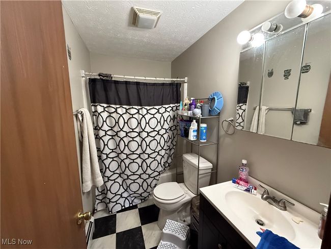 UNIT-5 - 912 Pearson Cir, Condo with 2 bedrooms, 1 bathrooms and null parking in Boardman OH | Image 4