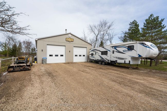 4196 Walkers Dr, House other with 3 bedrooms, 2 bathrooms and 6 parking in Glencoe ON | Image 27